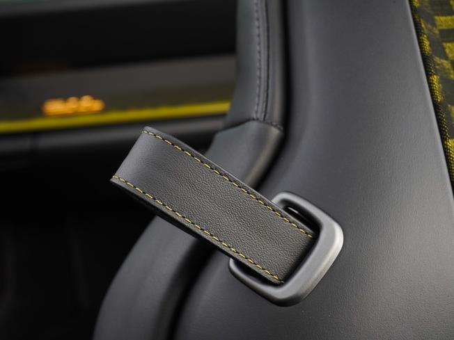 PORSCHE 911 Photo 18