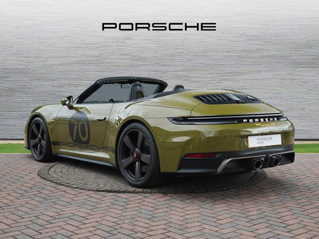 PORSCHE 911 Photo 2