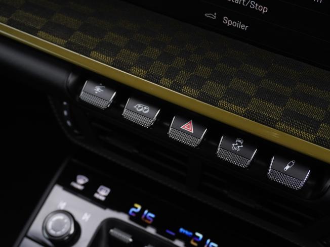 PORSCHE 911 Photo 28