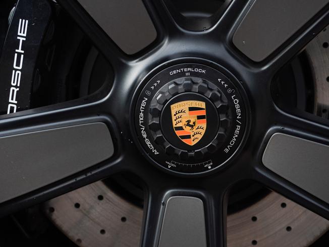 PORSCHE 911 Photo 29