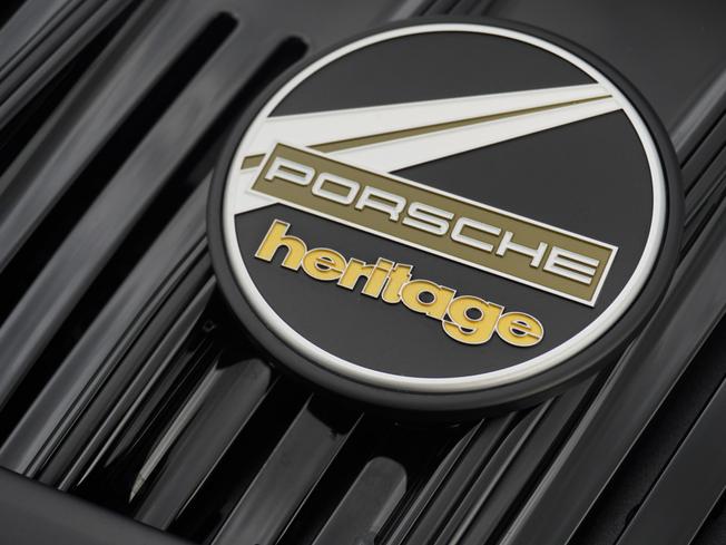 PORSCHE 911 Photo 41