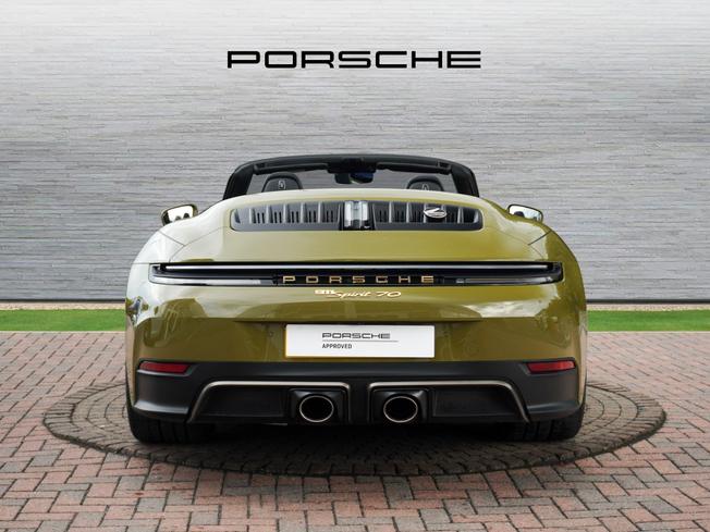 PORSCHE 911 Photo 7
