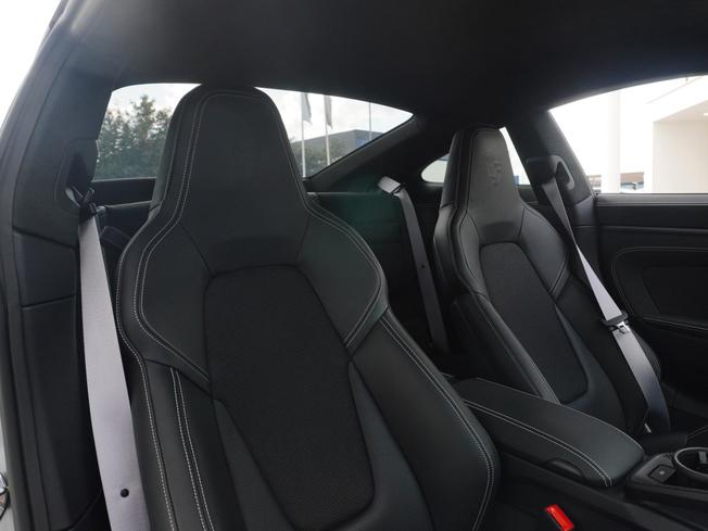 PORSCHE 911 Photo 12