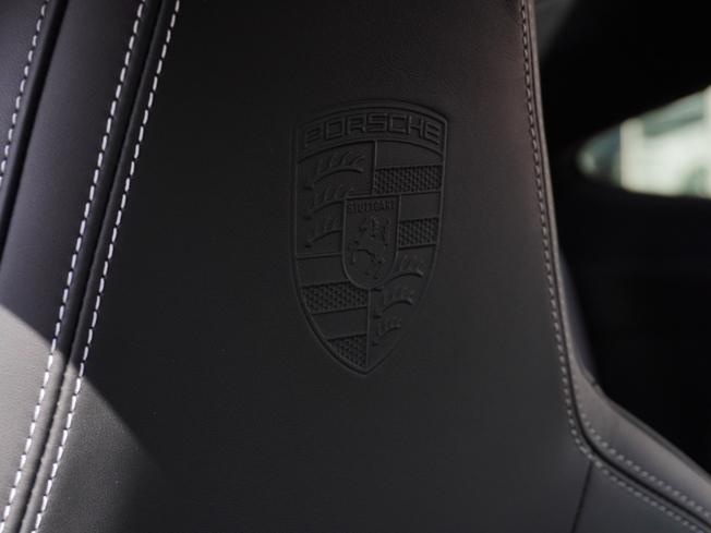 PORSCHE 911 Photo 14