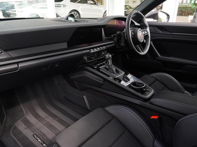 PORSCHE 911 Photo 3