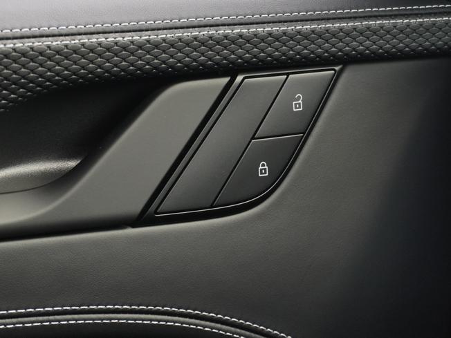 PORSCHE 911 Photo 34