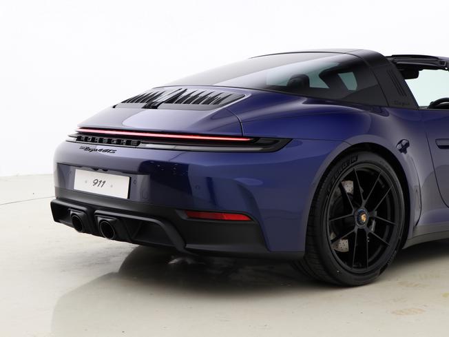 PORSCHE 911 Photo 17