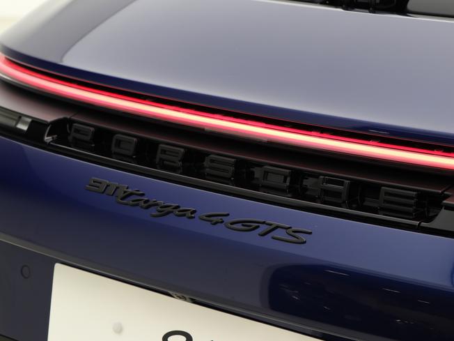 PORSCHE 911 Photo 19
