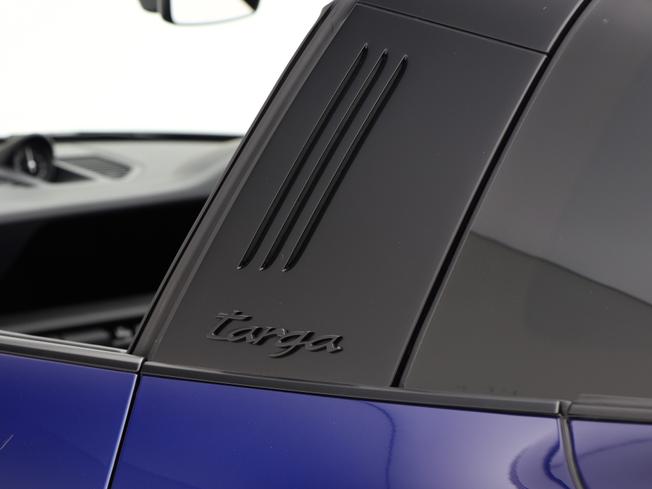 PORSCHE 911 Photo 23