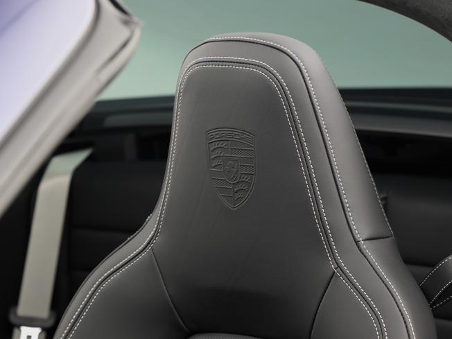 PORSCHE 911 Photo 30