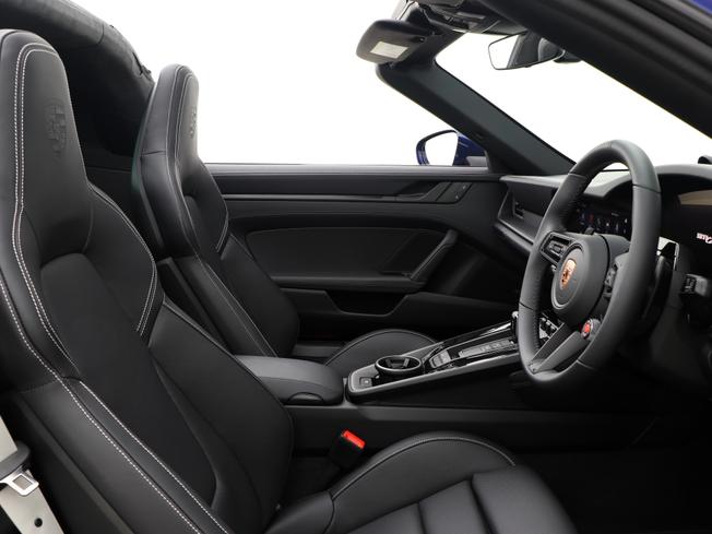 PORSCHE 911 Photo 33