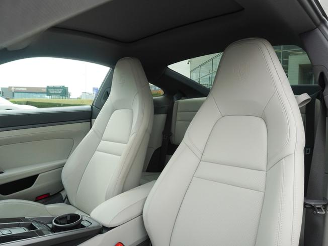 PORSCHE 911 Photo 12