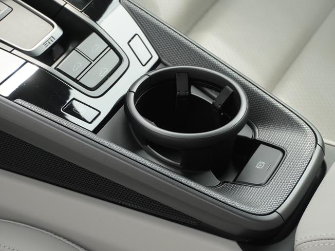PORSCHE 911 Photo 23