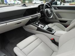 PORSCHE 911 Photo 3