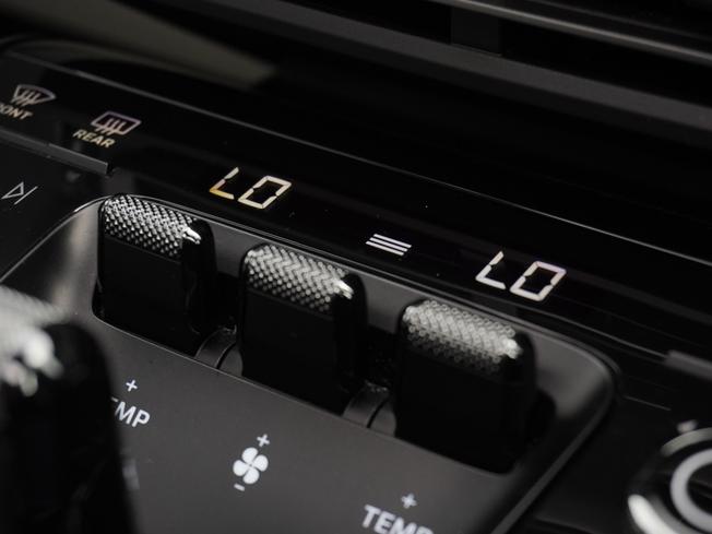 PORSCHE 911 Photo 34