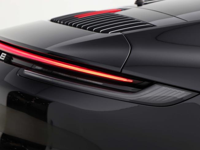 PORSCHE 911 Photo 20