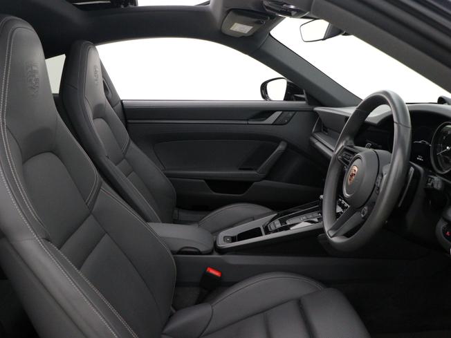 PORSCHE 911 Photo 29