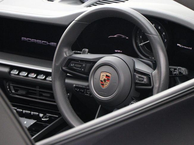 PORSCHE 911 Photo 45