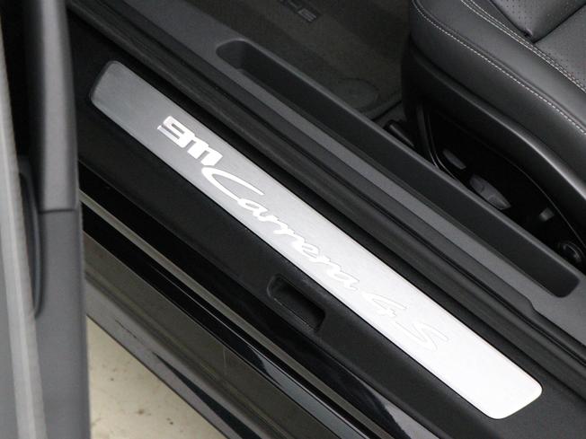 PORSCHE 911 Photo 46