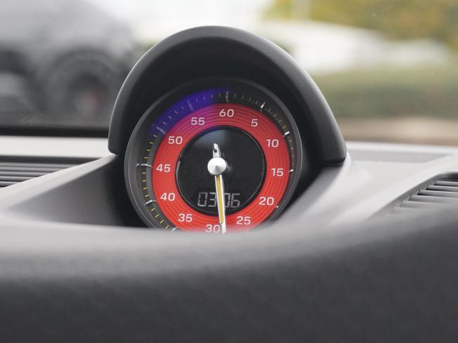 PORSCHE 911 Photo 20