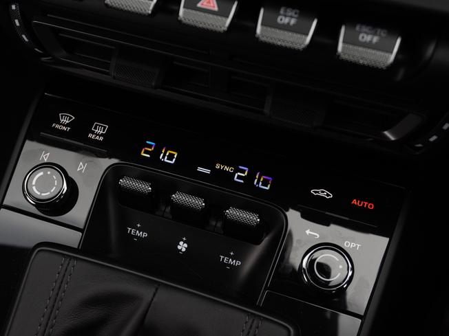 PORSCHE 911 Photo 26
