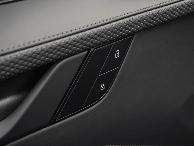 PORSCHE 911 Photo 37