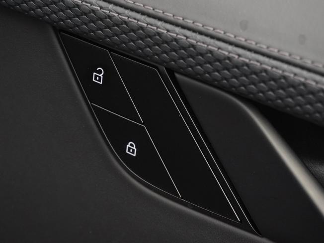 PORSCHE 911 Photo 39