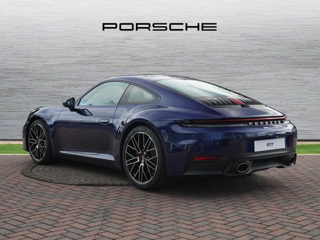 PORSCHE 911 Photo 2