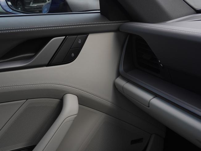 PORSCHE 911 Photo 31