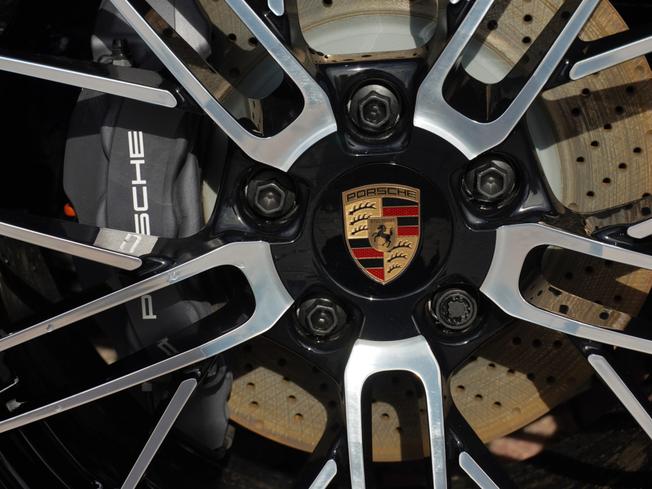 PORSCHE 911 Photo 45