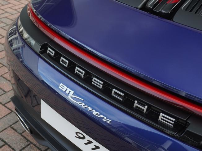 PORSCHE 911 Photo 47