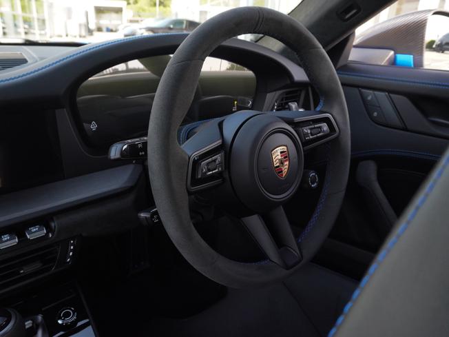 PORSCHE 911 Photo 3
