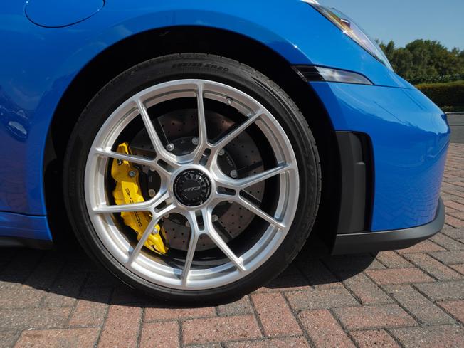 PORSCHE 911 Photo 4