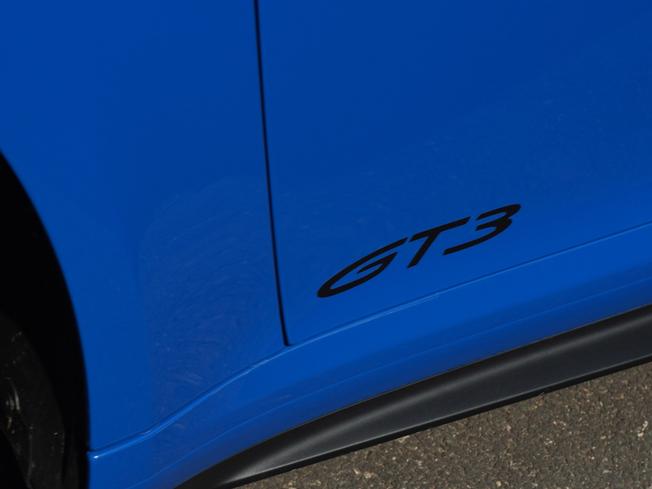 PORSCHE 911 Photo 40