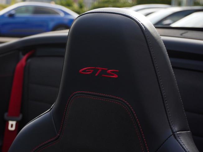 PORSCHE 911 Photo 12