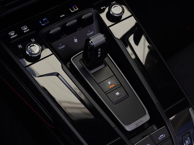 PORSCHE 911 Photo 19