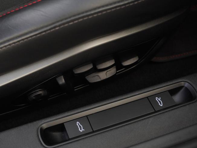 PORSCHE 911 Photo 35