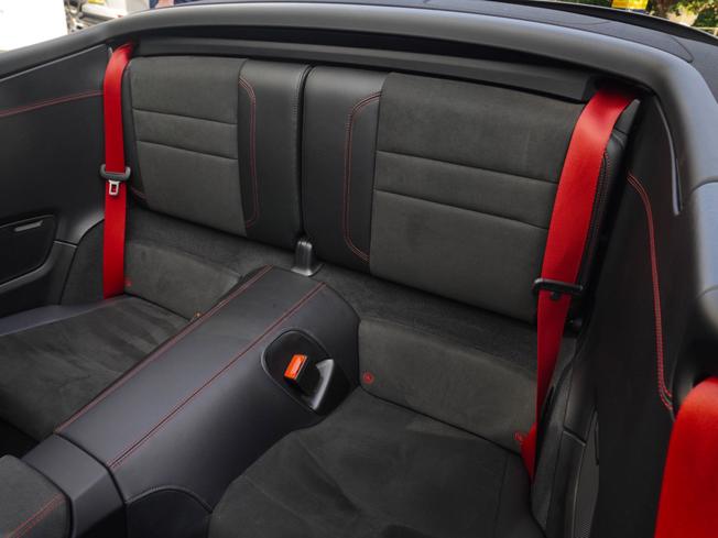 PORSCHE 911 Photo 8