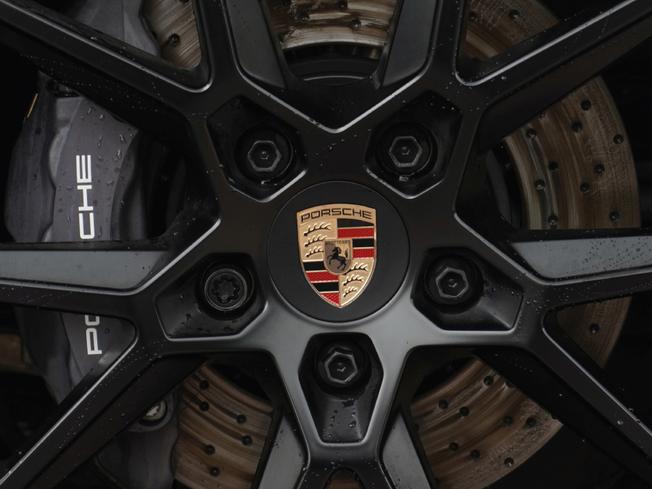 Porsche 911 Photo 13