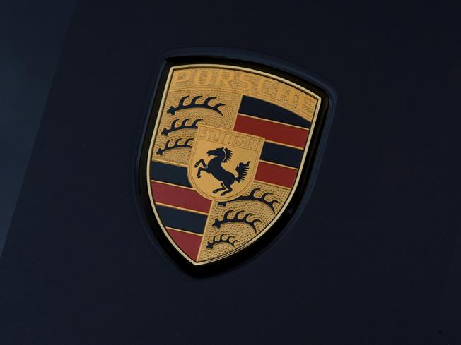 PORSCHE 911 Photo 12