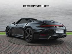 PORSCHE 911 Photo 2
