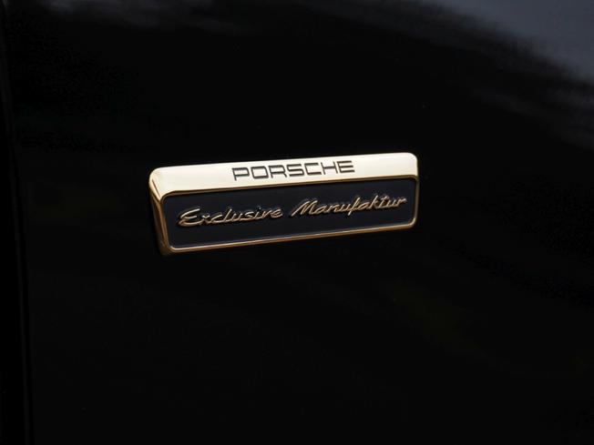 PORSCHE 911 Photo 9