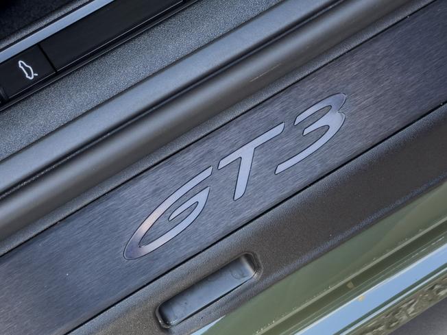 PORSCHE 911 Photo 31