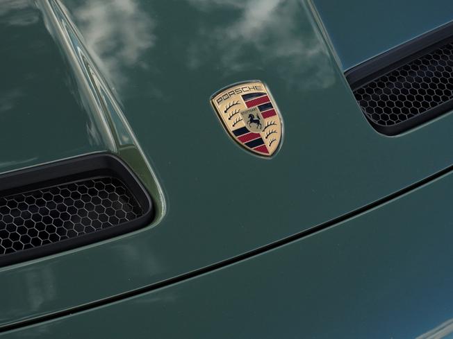 PORSCHE 911 Photo 45