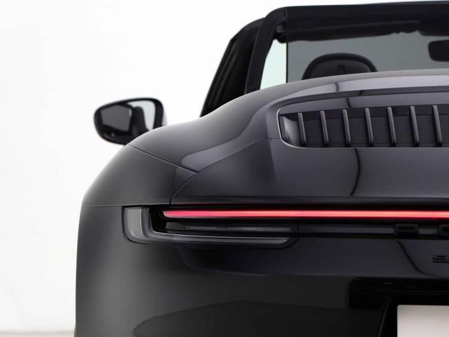 PORSCHE 911 Photo 19