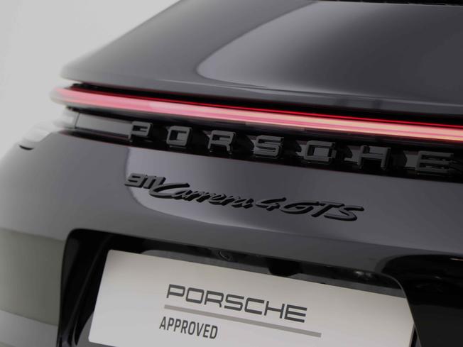PORSCHE 911 Photo 24