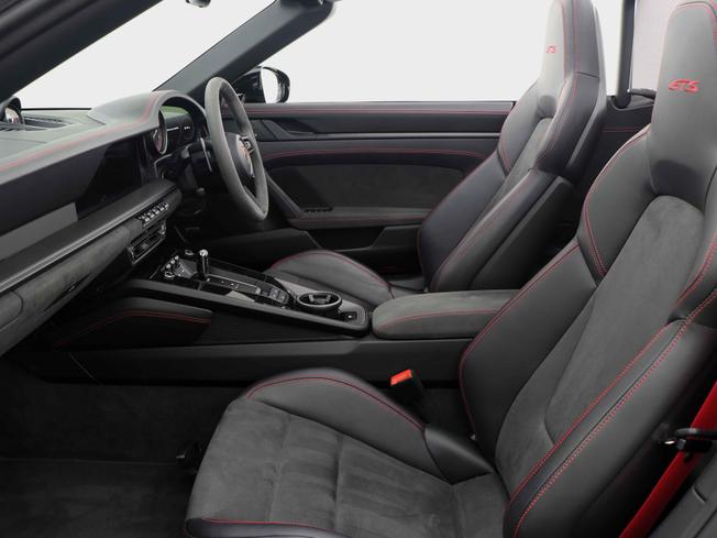 PORSCHE 911 Photo 3