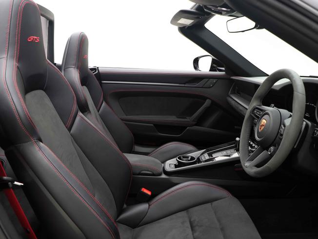 PORSCHE 911 Photo 31