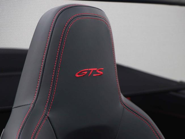 PORSCHE 911 Photo 36