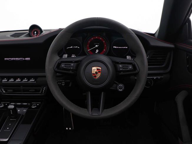 PORSCHE 911 Photo 39